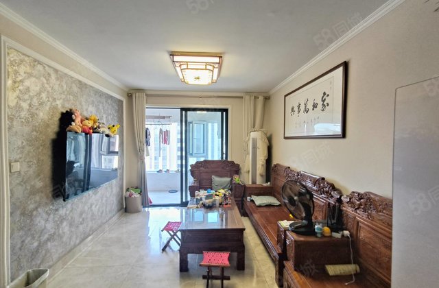 急售！免大税！赠车位储！二中南邻 锦绣学府 三室两厅，可贷款