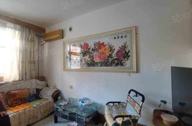 市中心五星广场步梯一楼东昌中学本部新兴