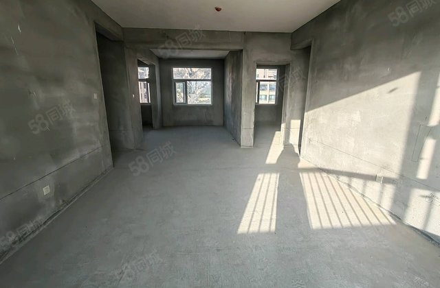 宏达国际花园3室2厅146.1㎡78万二手房图片