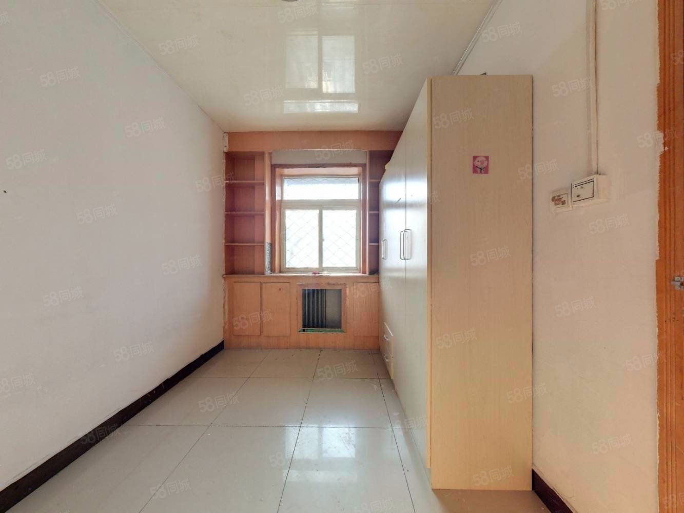 建國街一里2室1廳1衛(wèi)54.14㎡南210萬