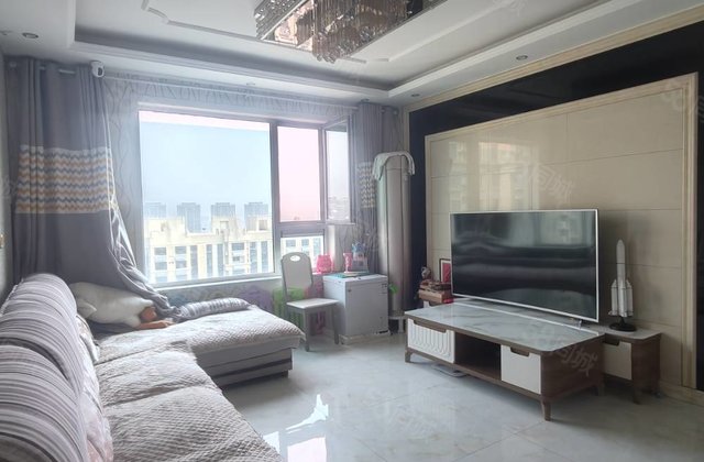 房东去外地！精装三室双卫，带储观景房，南北通透，全天采光