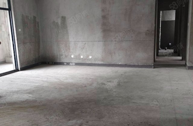 湖畔春晓4室2厅166.99㎡132万二手房图片