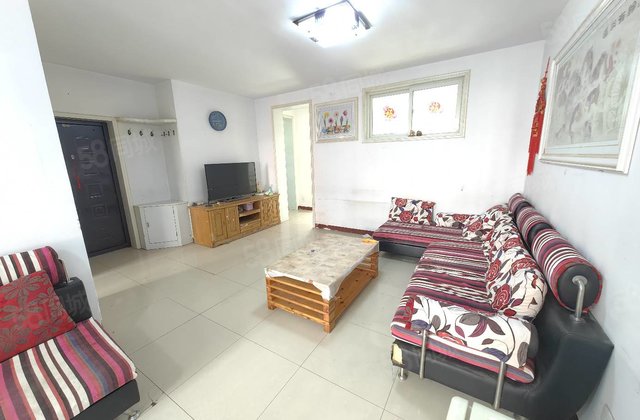 水晶城 多层二楼 公摊小 三室 位置好 地暖 免大税随时过户