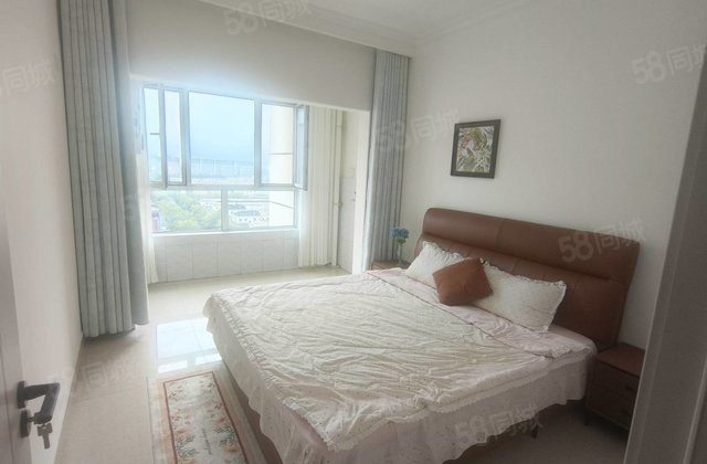 东文轩实验，九州国际北邻，黄山壹品对过，精装三室，送双车位