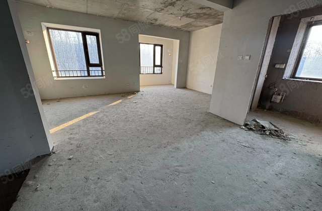 孔雀城大学里三期4室2厅130㎡119万二手房图片