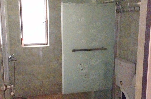 金威郦都3室2厅109.59㎡140万二手房图片