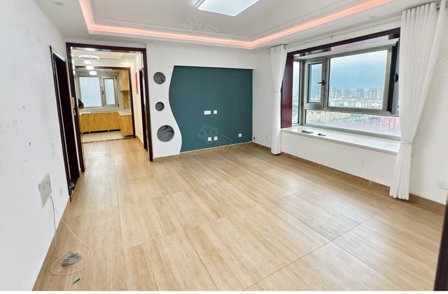 东昌中学 水城华府旁 中华御苑 中层东边户 精装三室 免大税