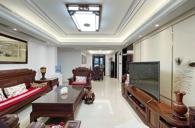 约克郡壹號湖畔4室2厅151.76㎡380万二手房图片