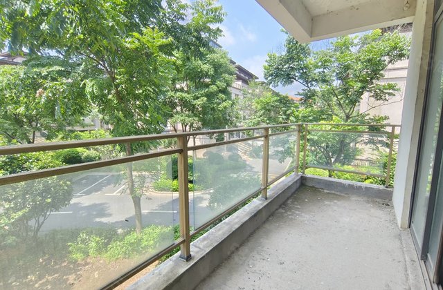 珑山林(别墅)5室2厅330㎡197.8万二手房图片