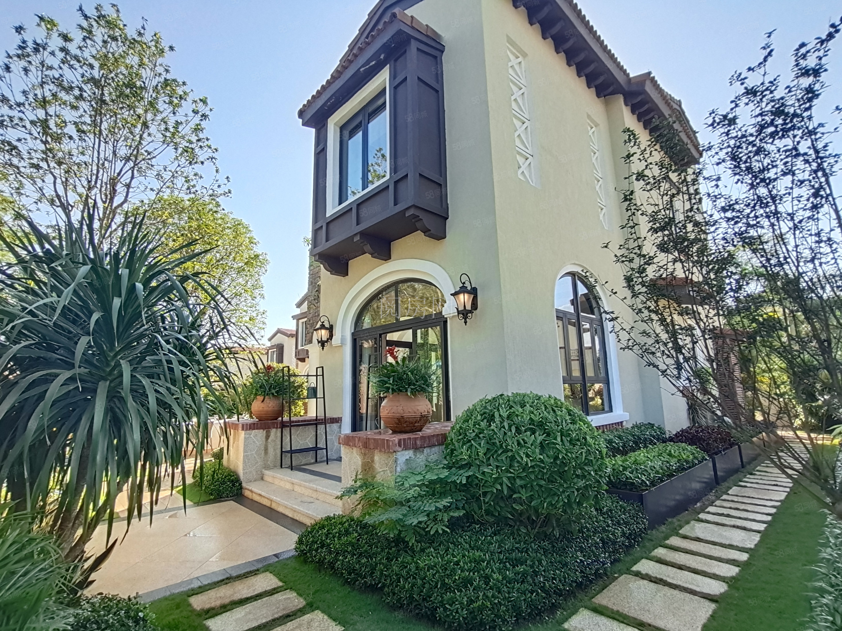 中海神州半岛(别墅)3室2厅3卫156㎡南北466万