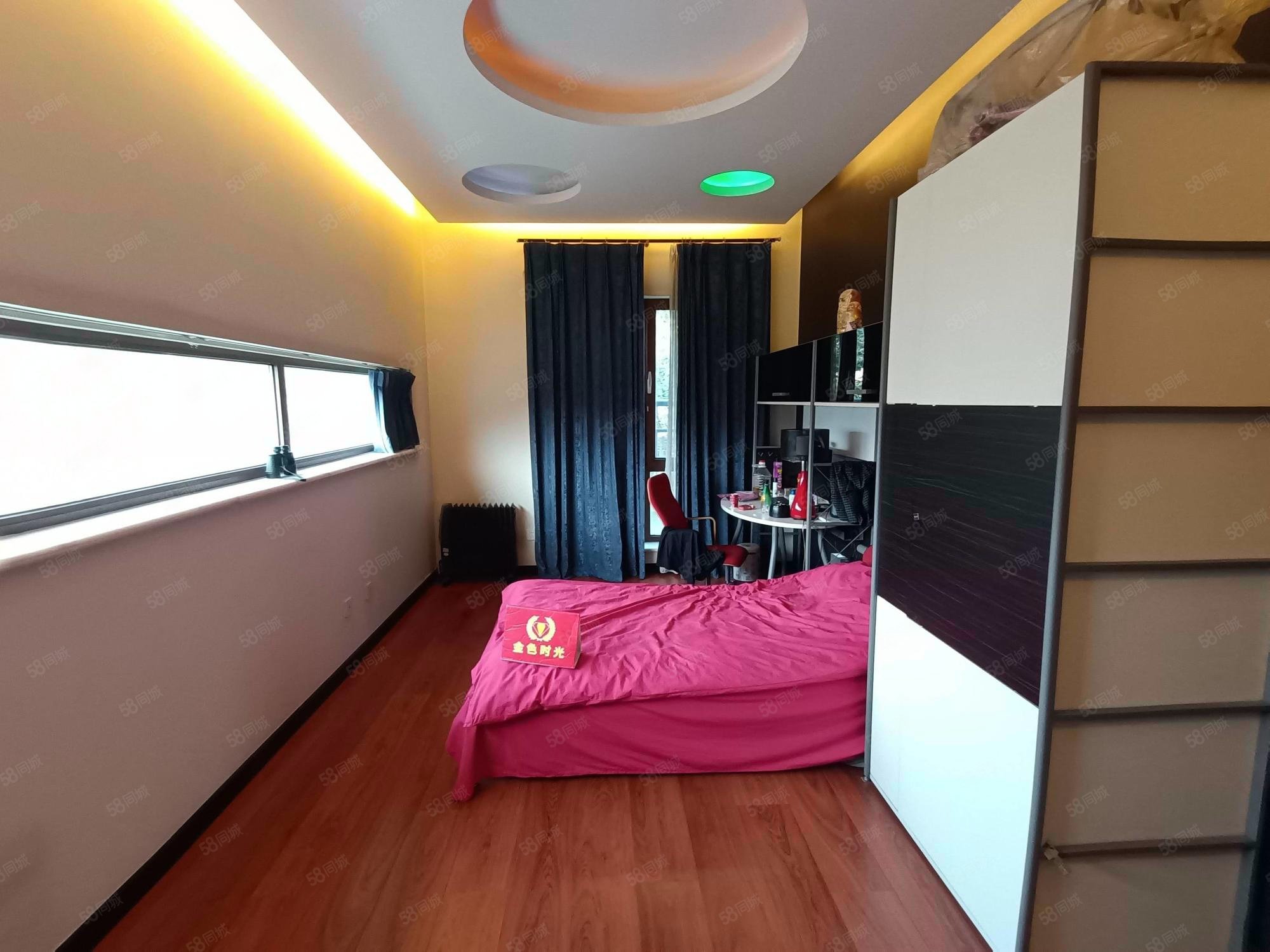 亞瀾灣(別墅)6室4廳3衛(wèi)449.49㎡南北1199萬