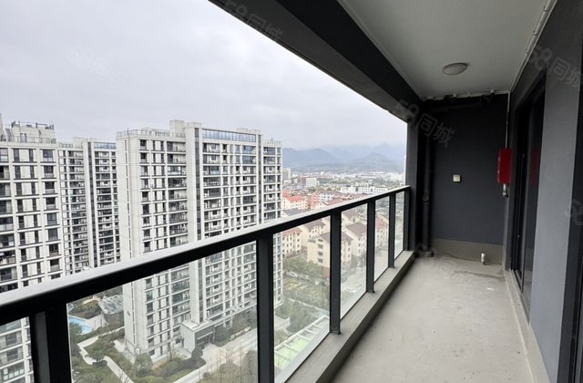 金茂临江上城3室2厅106㎡95万二手房图片