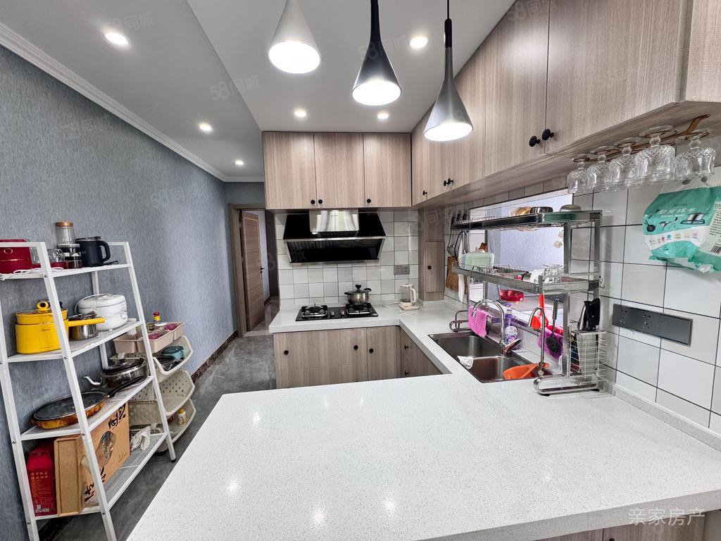 腾龙国际2室1厅1卫55㎡南35万