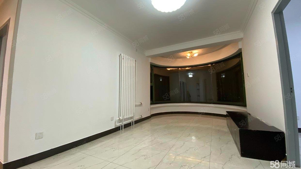 鵬潤家園3室1廳2衛(wèi)104.37㎡西南856萬