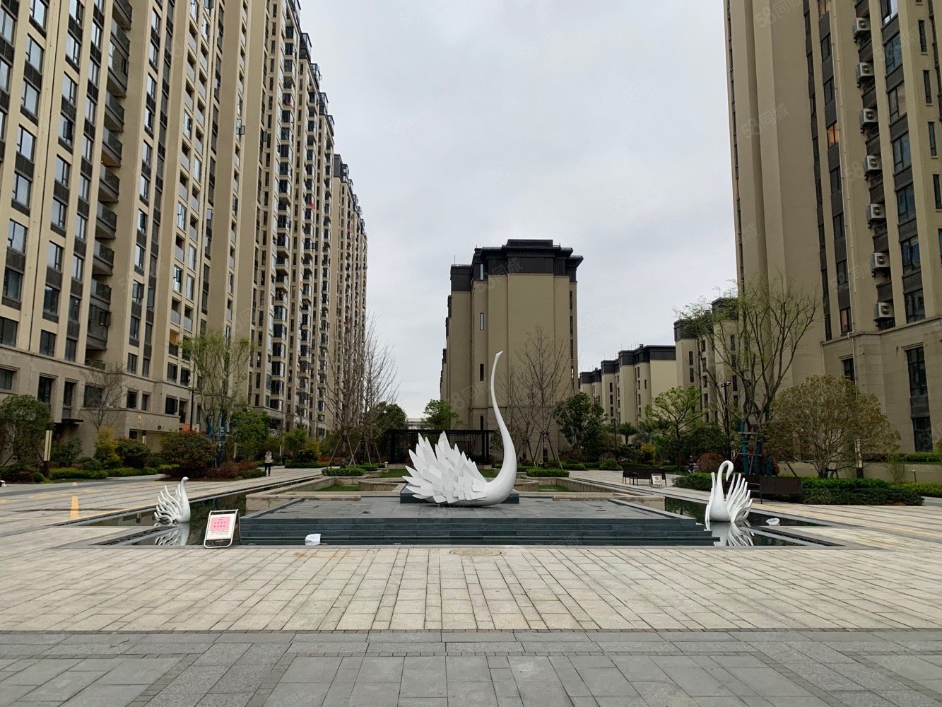 祥生国宾府路桥排屋图片