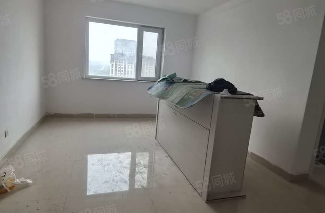 先锋翡翠湾中间楼层三室光岳壹号院星光璟园