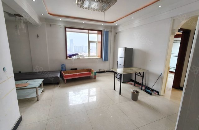 东昌路边上 市委市政府附近 宝徕花园 东边户三室