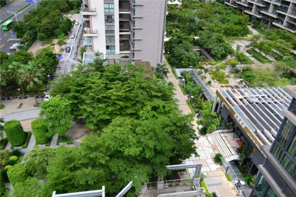 (出售) (出售) 南岭村附近地铁站旁,南洋花园精装3房,送家私拎包入