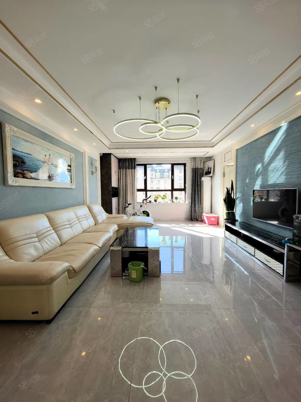 山语城3室2厅2卫135㎡南北80万