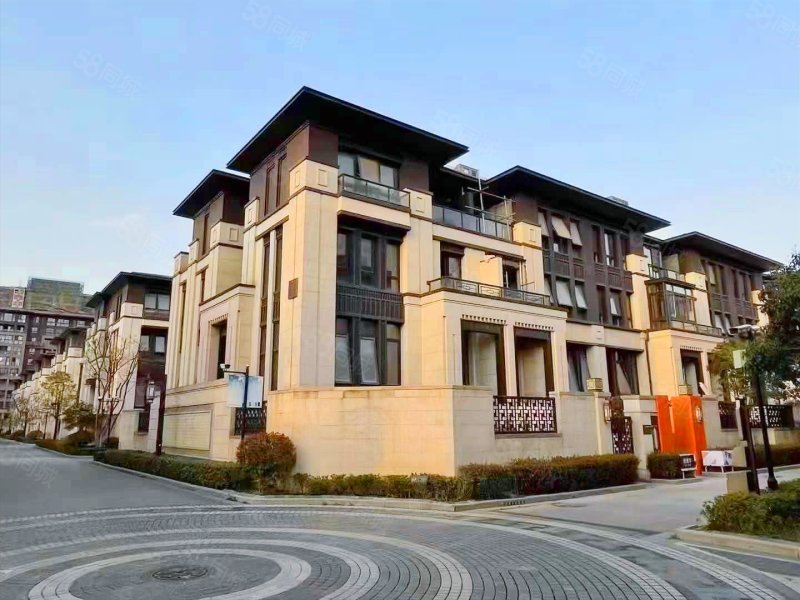 新出龙辰院子联排别墅繁华地段真实在售