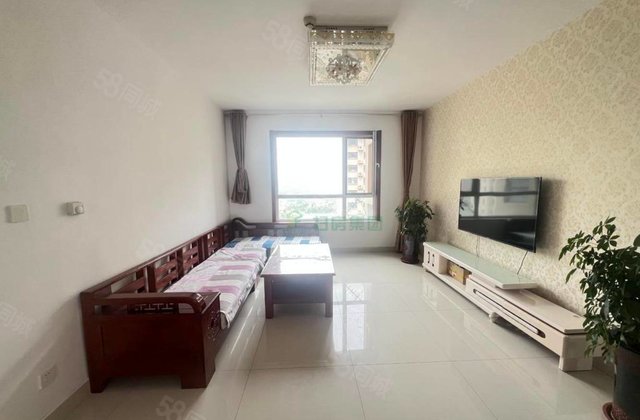 单价七千多，民生凤凰城6号院，好楼层三室两厅两卫，商品房精装