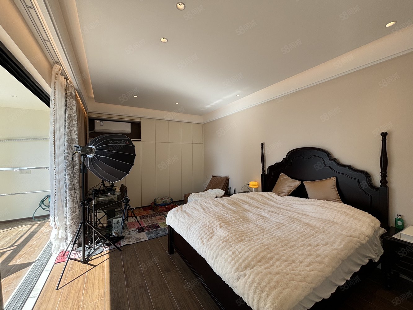 德和领秀广场4室2厅2卫140㎡南北173万