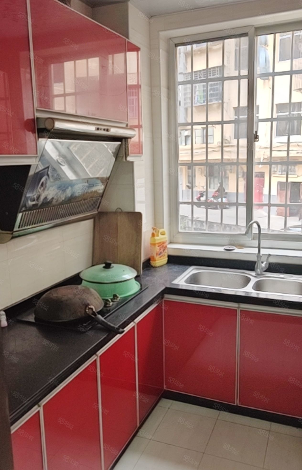 瑞宁花园3室2厅2卫123.9㎡东南60万