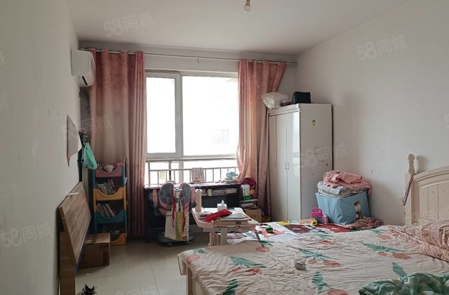 湖边电梯房单价七千多 华悦金钻 三室两厅 送储藏室