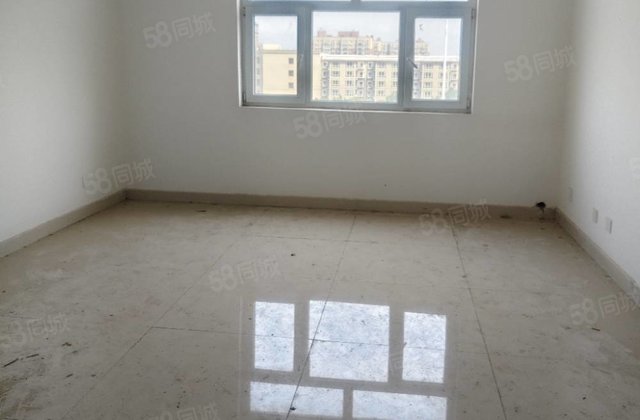 急售，三室两卫 新房未住  好楼层 满大税 随时看房