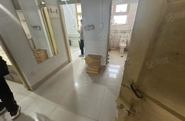 东昌本部 三中 市政府家属院  二楼停车方便可按揭