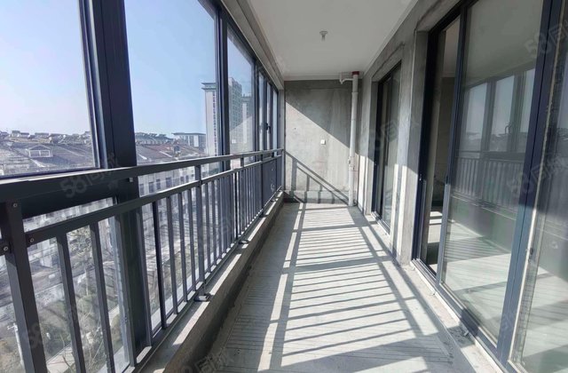 湖畔春晓4室2厅167㎡128万二手房图片