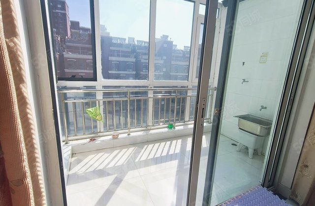 水岸花语花园电梯洋房六层加七层带阁楼大露台带储藏室