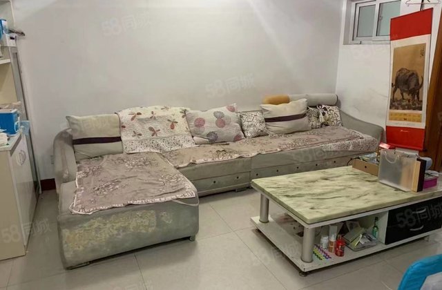 交通便利 购物方便 产权清晰 高楼层视野好 医疗配套成熟