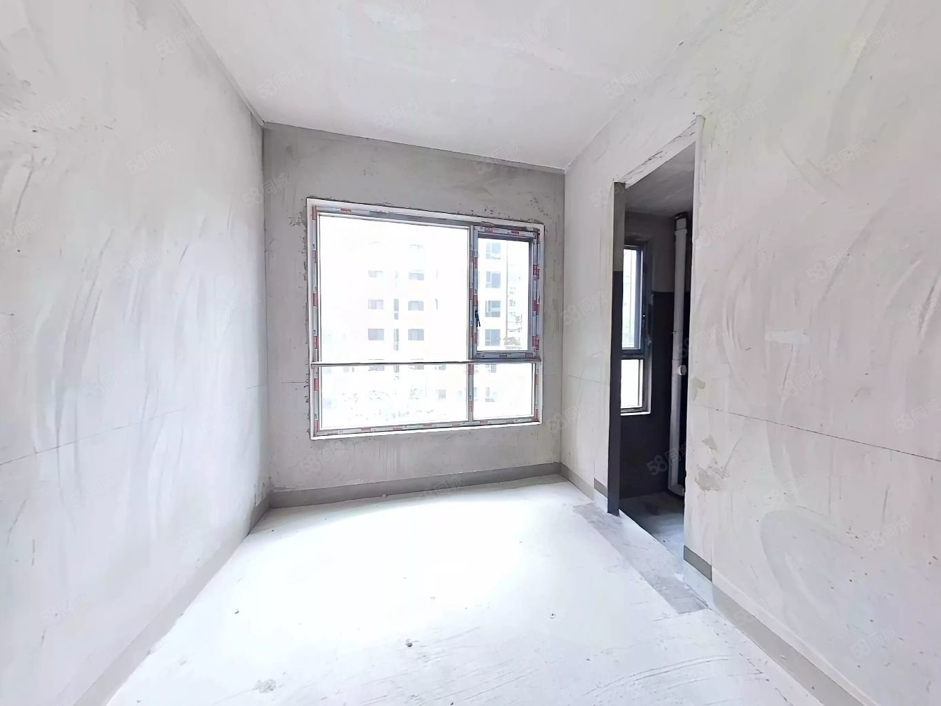 国瑞麓林府4室2厅3卫142㎡南北125万