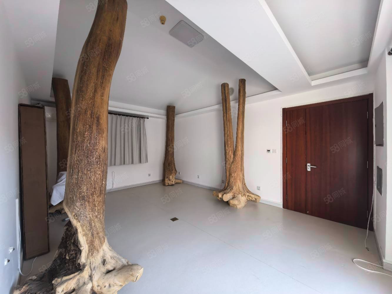 歐陸苑5室4廳5衛(wèi)236㎡南北3600萬(wàn)