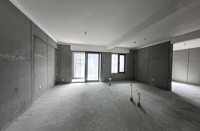 融创滨江壹号3室2厅125㎡193.8万二手房图片