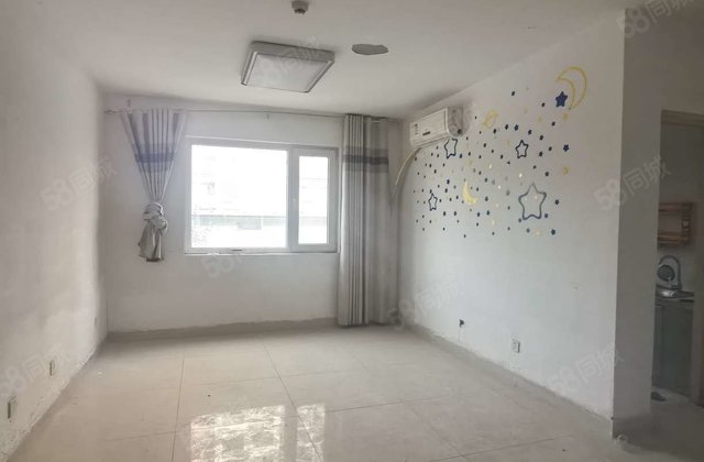 先锋社区三室户型方正看房方便带储藏室好楼层看房方便