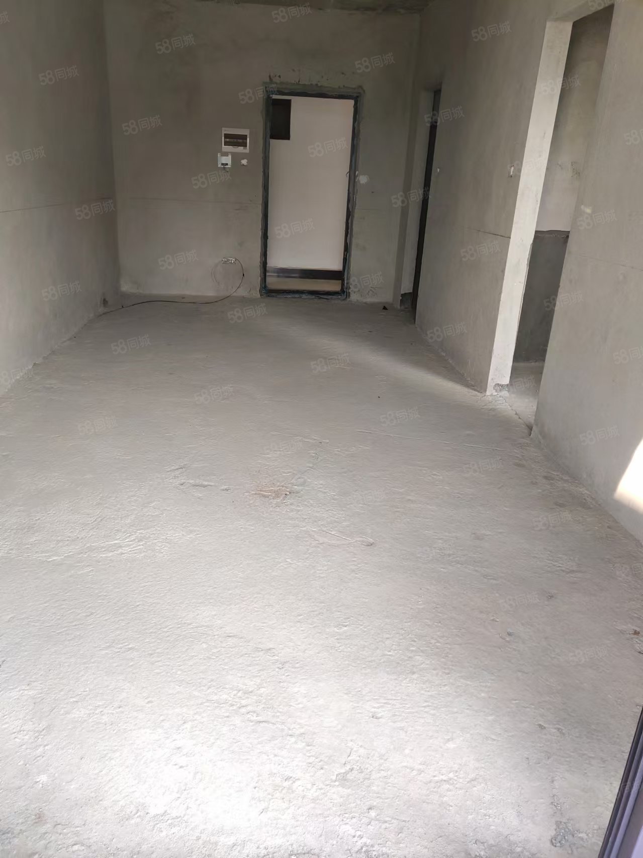 美林湖国际社区1室1厅1卫40.02㎡南15.5万