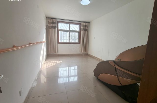 急售！！东昌湖边房 名人苑多层3楼 三室 看房有钥匙