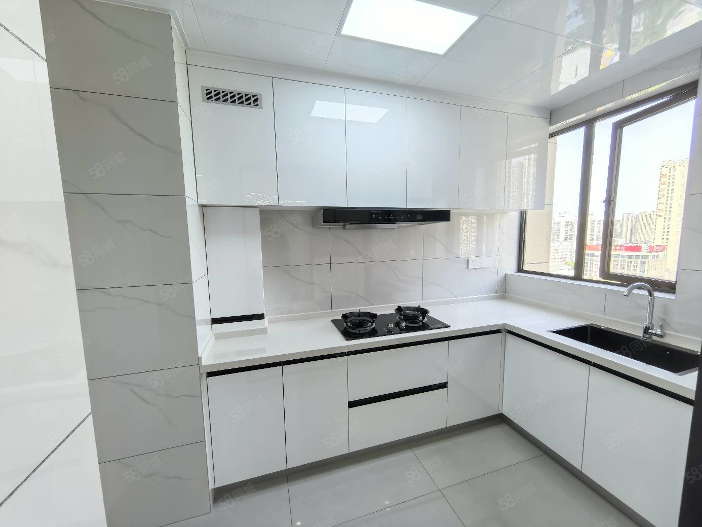 爱丽舍花园3室2厅1卫110㎡南北79万