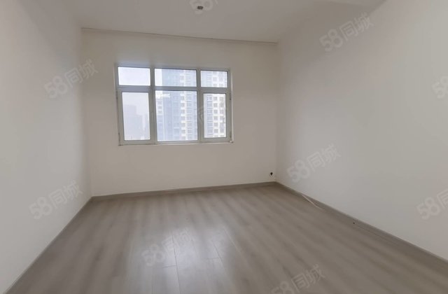 文轩 外国语 书香苑 三室两厅两卫 有车位储藏室 随时看房子