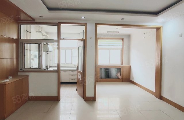 花园路东邻萃苑小区多层2楼88平方，两室可隔三室，院内可停车