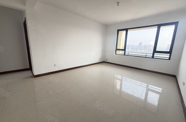 绿城百合顶层复式大大大大楼台和阳光房带车位全明户型南北通透