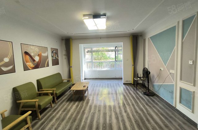 月季公园 洋房三室 车位储藏室，免大税 南北通透 随时看房