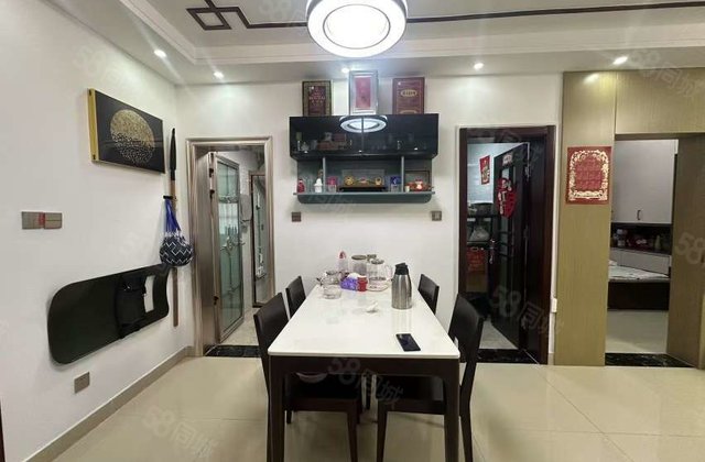 二中陈口小区，精装修三室电梯房，带车位储藏室