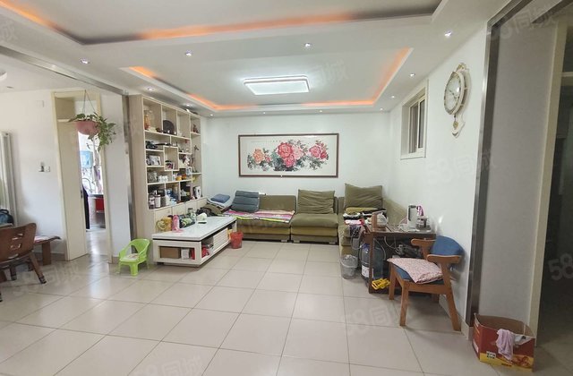 市中心  萃苑小区  5十6 内置楼梯 带露台