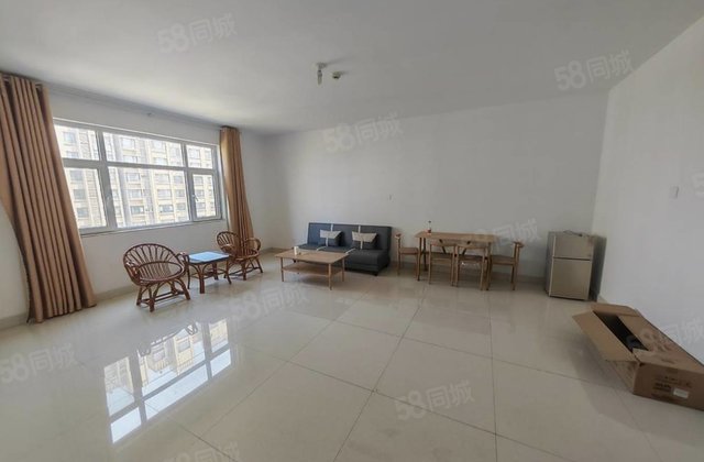 民生凤凰城6号院 南北通透 有电梯三室朝阳，带储藏室，