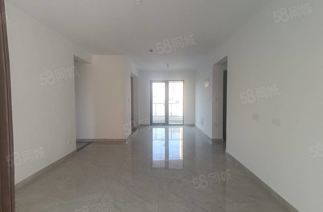 出售边户型荣盛江山印 有车位 双卫生间 育兴  万达广场