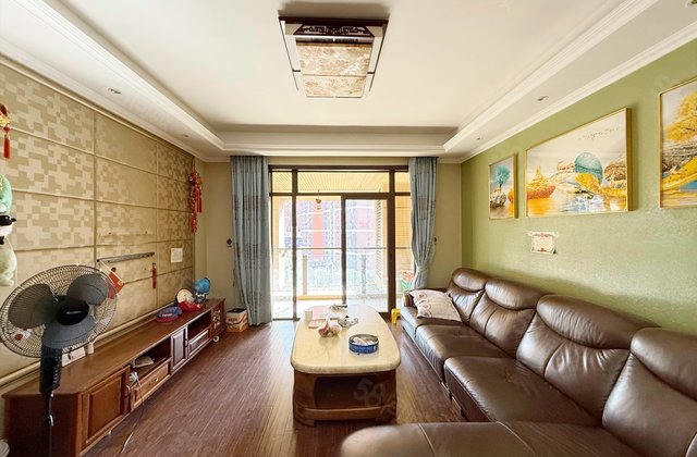 龙城1号5室2厅122㎡164.5万二手房图片