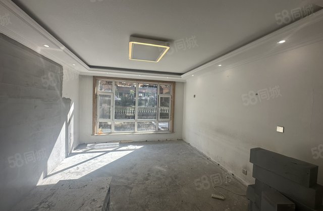 福湾国际3室2厅140㎡56万二手房图片